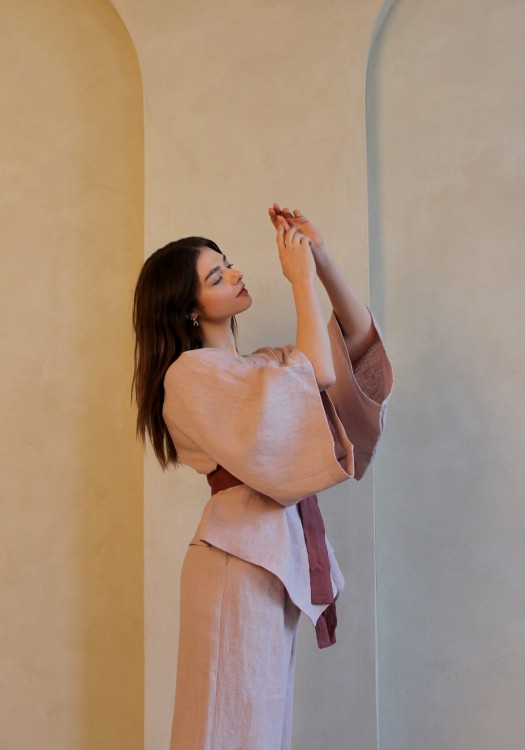 Różowe Lniane Kimono Krótkie